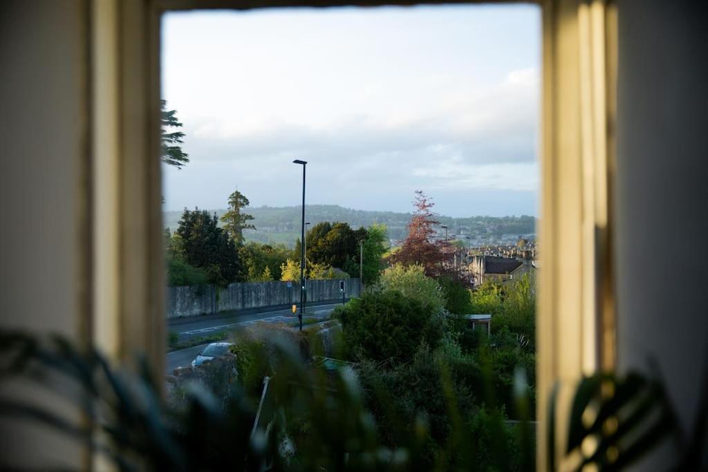 Georgian Gem Free Parking &Views Apartment Bath Exterior photo